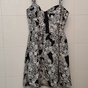 Perfect summer goth dress!